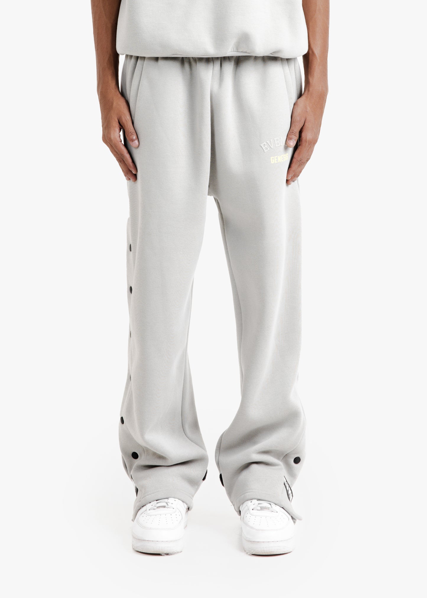 GENESIS SNAP BUTTON SWEATS