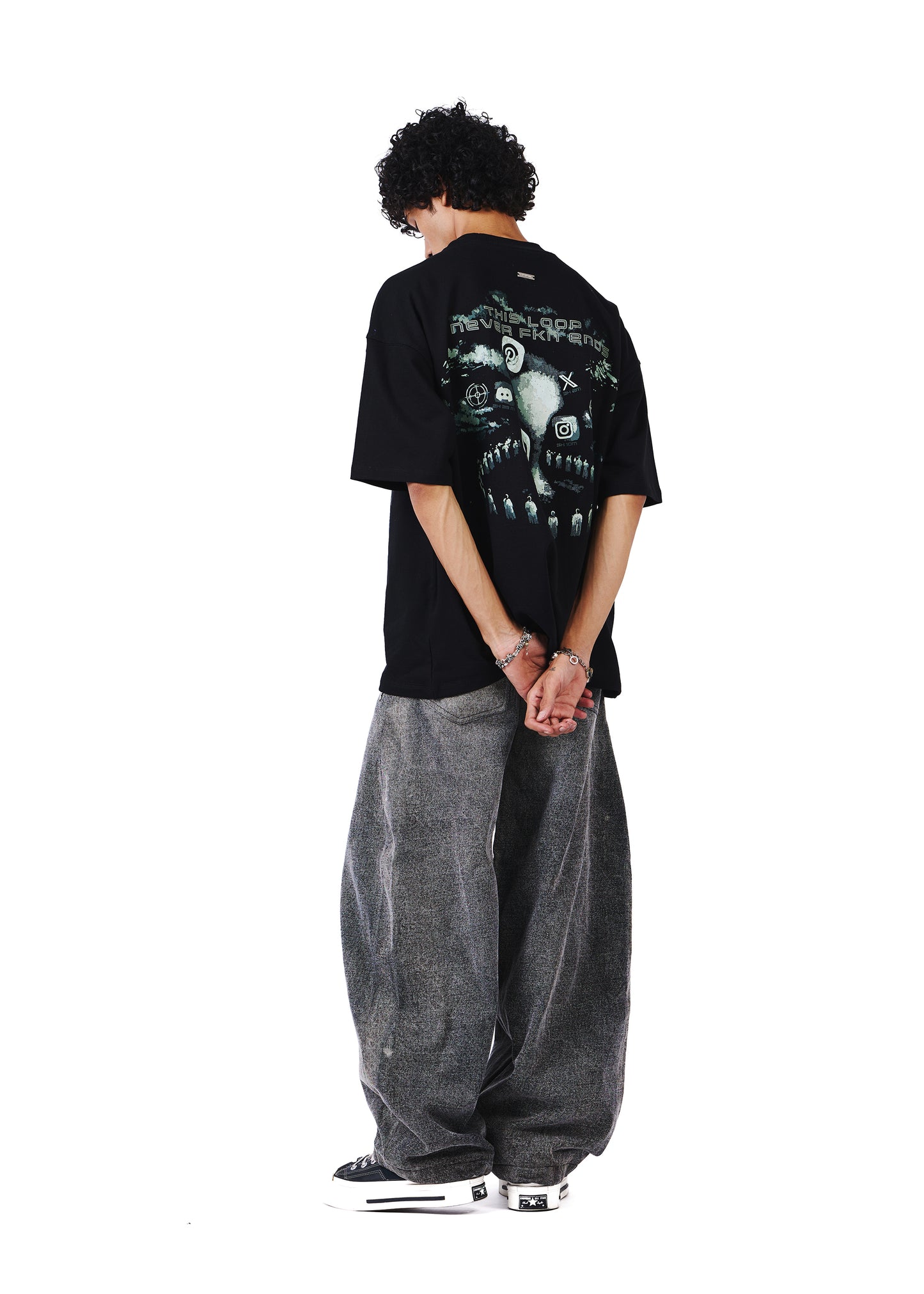 Social loop T-shirt