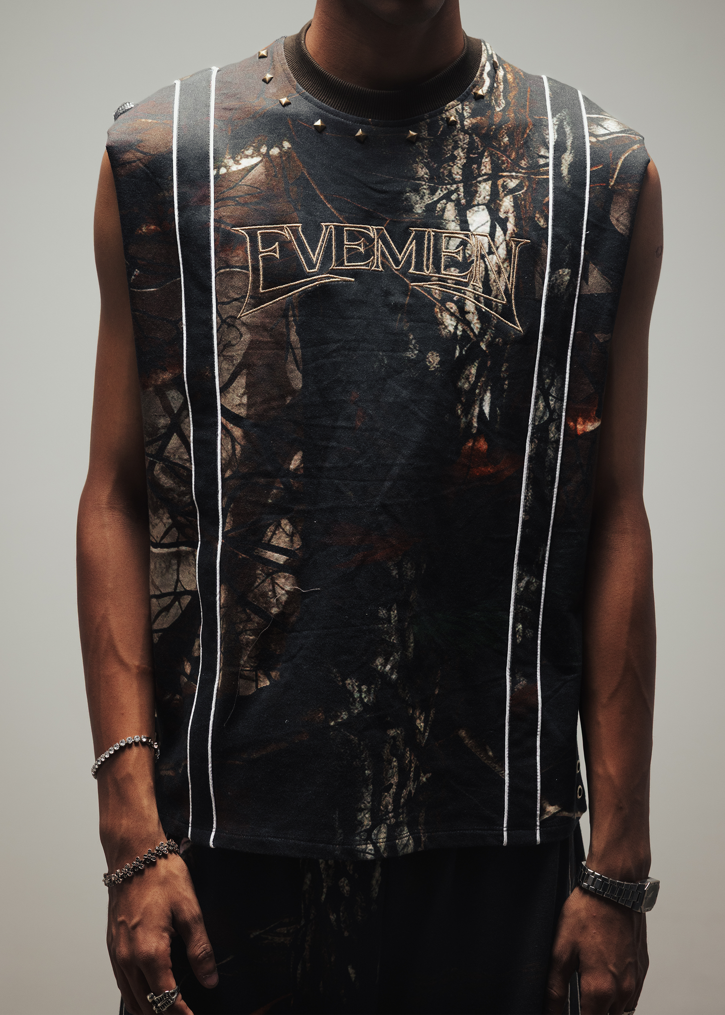 Oak stripe tank